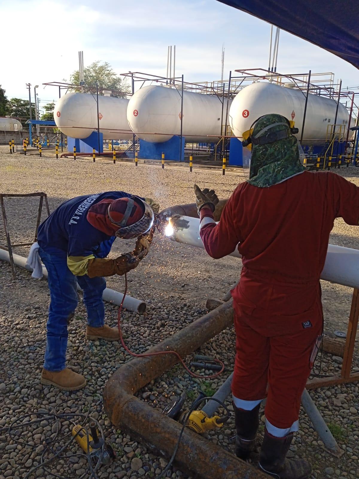 Unión de tramos en sistemas de transporte de hidrocarburos